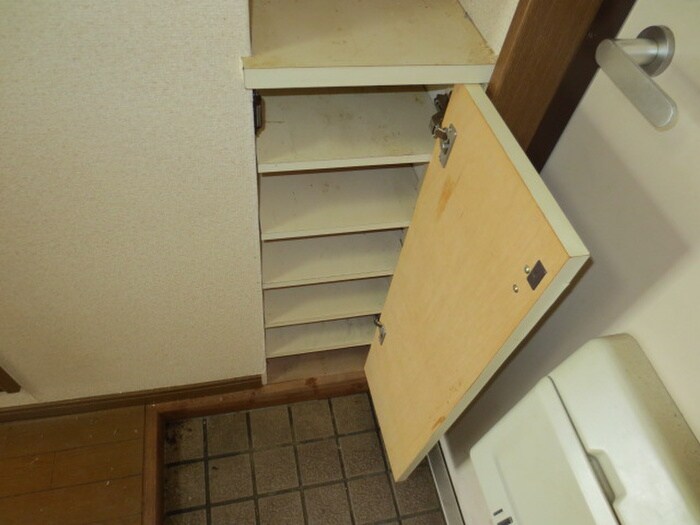 物件内観写真16　(靴箱)