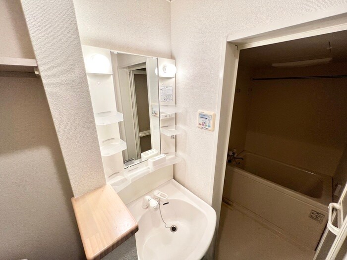 物件内観写真10　(洗面)