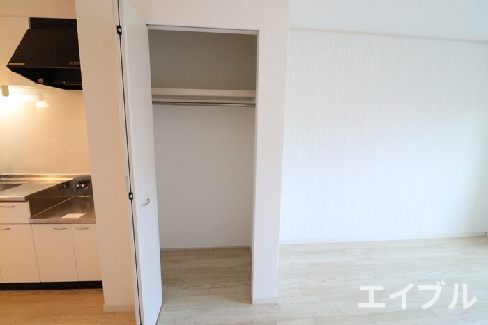 物件内観写真12　(収納)