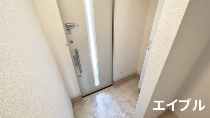 物件内観写真13　(玄関)