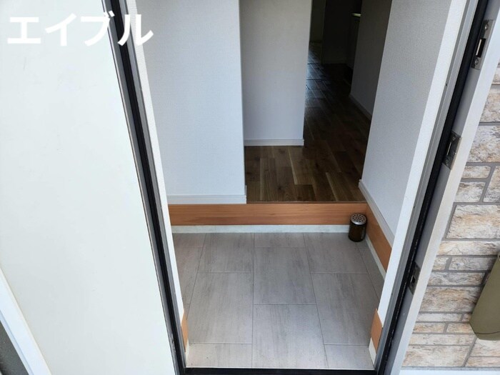 物件内観写真17　(玄関)