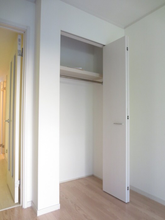 物件内観写真12　(収納)