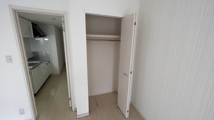 物件内観写真12　(収納)