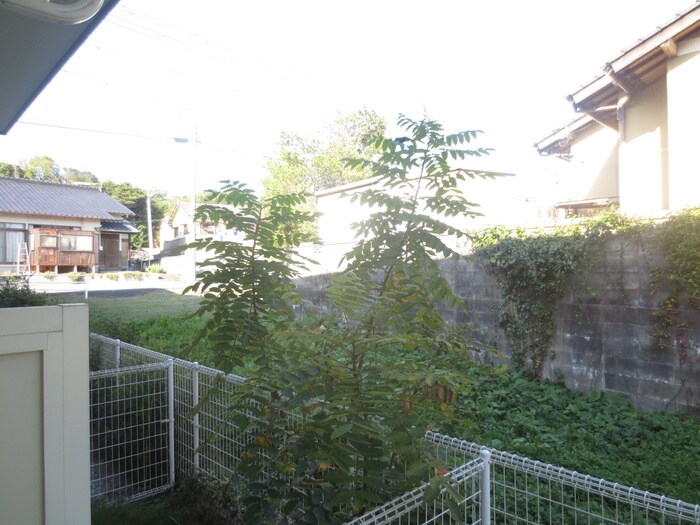 物件内観写真14　(室内からの展望)