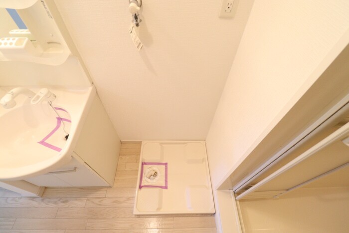 物件内観写真15　(洗濯機置場)