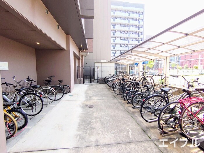 物件外観写真4　(駐輪場)