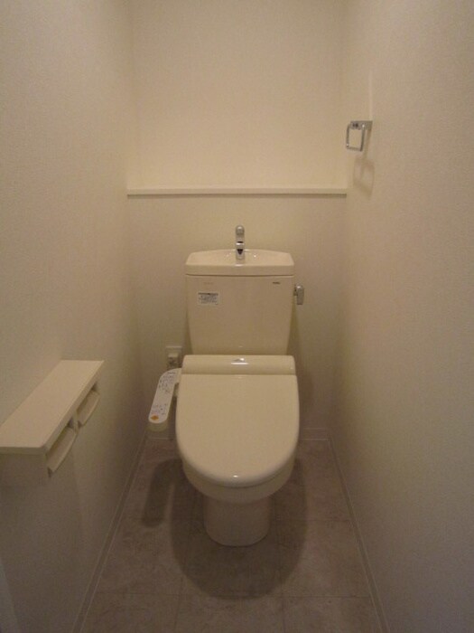 物件内観写真12　(トイレ)