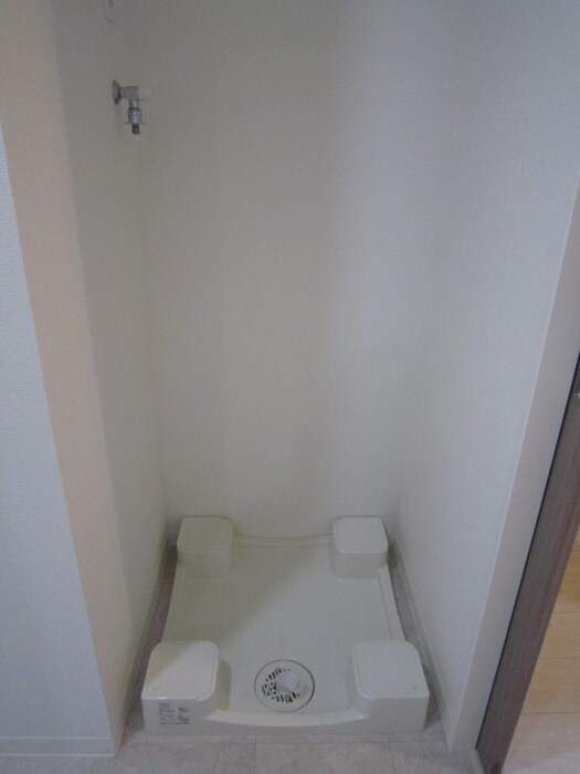 物件内観写真17　(洗濯機置場)