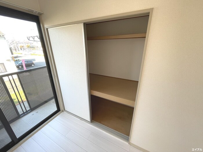 物件内観写真10　(収納)