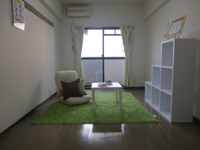 物件内観写真5　(居室)