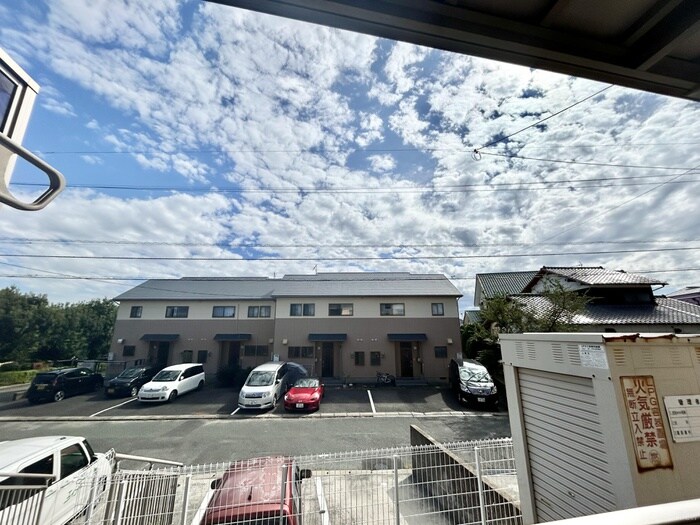 物件内観写真15　(室内からの展望)