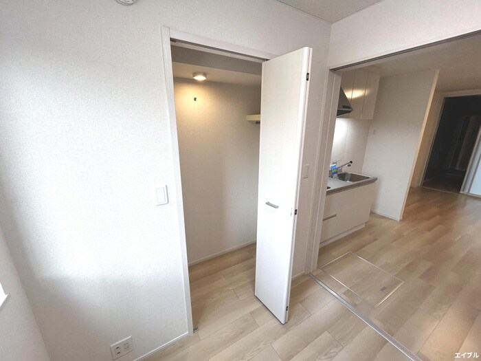 物件内観写真16　(収納)