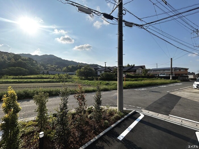 物件内観写真22　(室内からの展望)