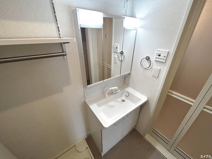 物件内観写真11　(洗面)