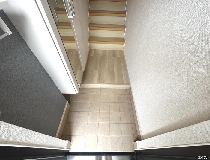 物件内観写真14　(玄関)