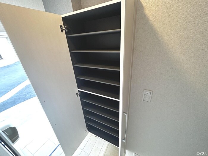 物件内観写真15　(靴箱)