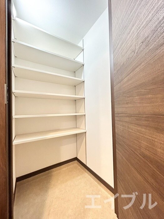 物件内観写真4　(靴箱)