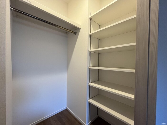 物件内観写真12　(収納)