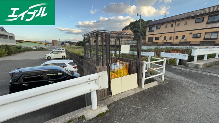 物件外観写真4　(建物設備)