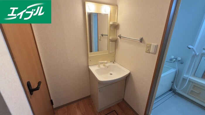 物件内観写真12　(洗面)