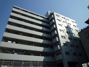 パレス三萩野外観写真