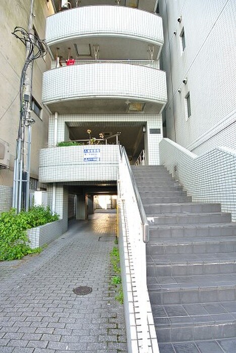 パレス三萩野の物件外観写真