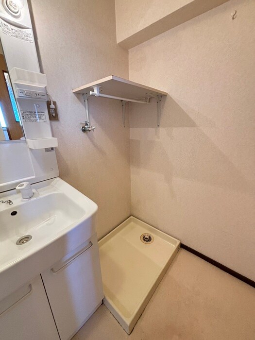 物件内観写真15　(洗濯機置場)