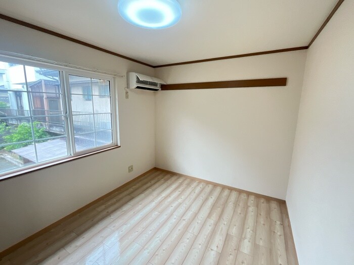 物件内観写真4　(居室)