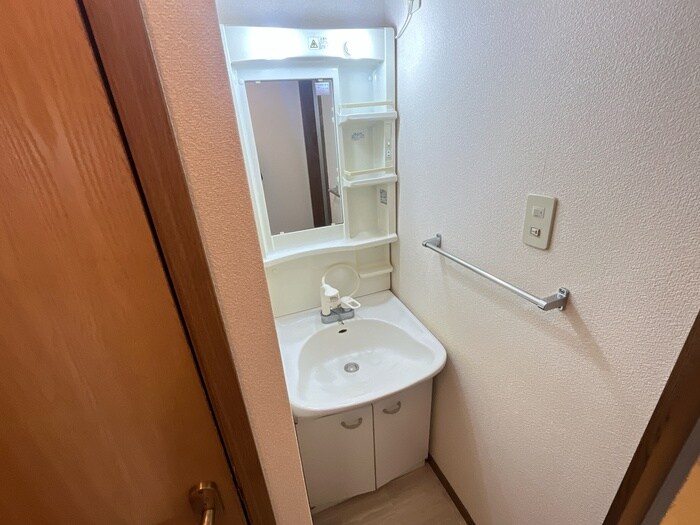 物件内観写真9　(洗面)