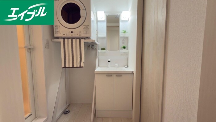 物件内観写真12　(洗面)