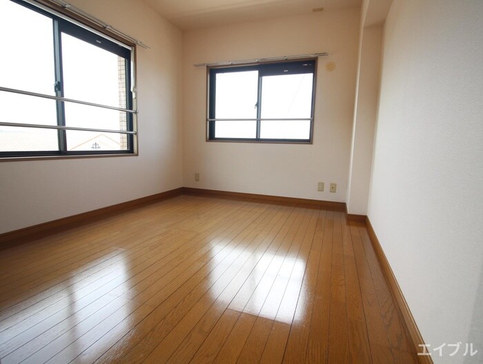 物件内観写真8　(居室)