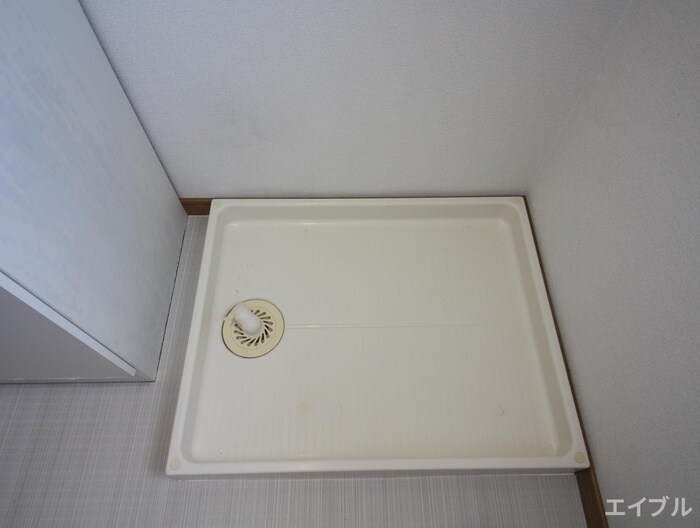 物件内観写真18　(洗濯機置場)