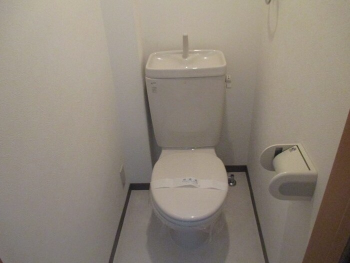 物件内観写真8　(トイレ)