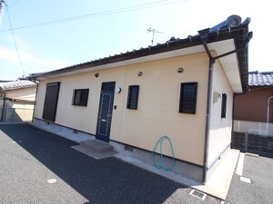 サンライズ東八田２号棟外観写真