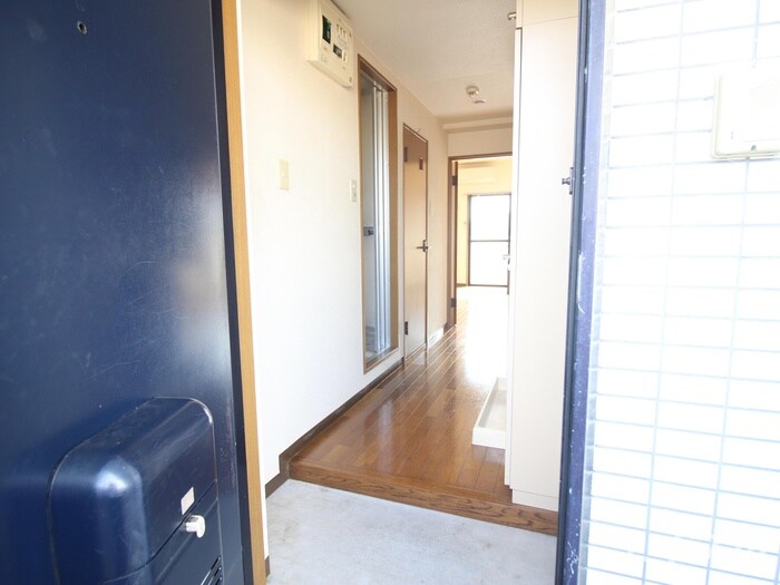 物件内観写真14　(玄関)