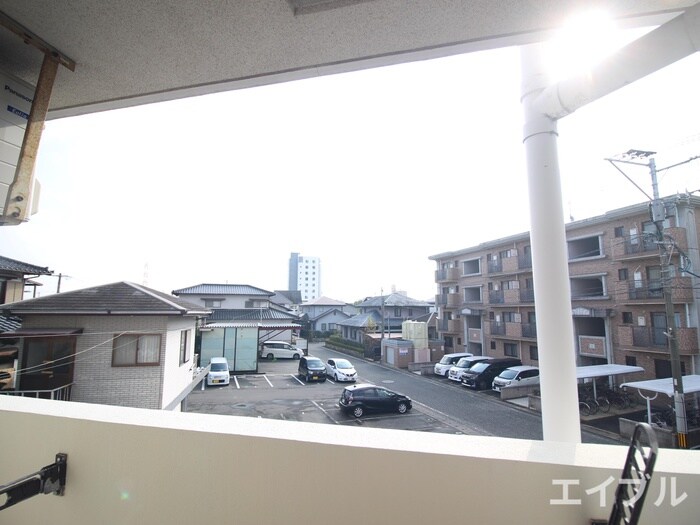 物件内観写真18　(室内からの展望)