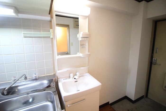 物件内観写真12　(洗面)