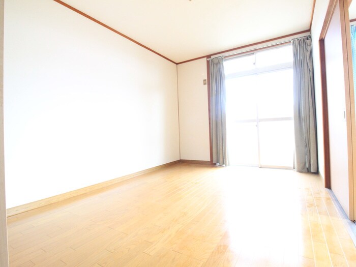 物件内観写真13　(居室)