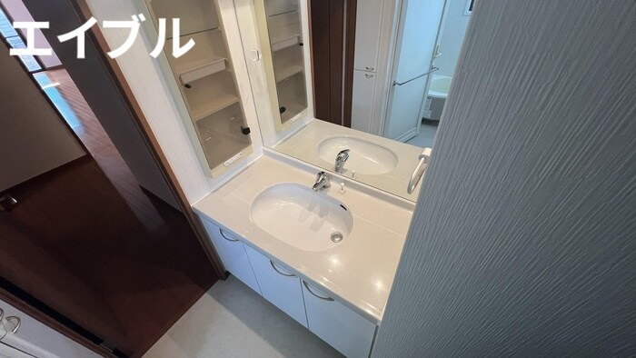 物件内観写真12　(洗面)