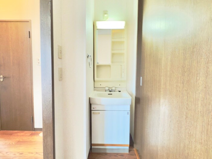 物件内観写真11　(洗濯機置場)