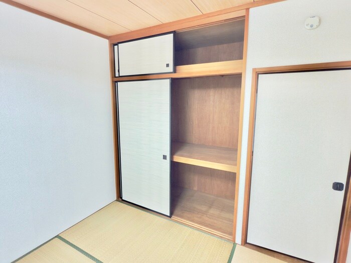 物件内観写真12　(収納)