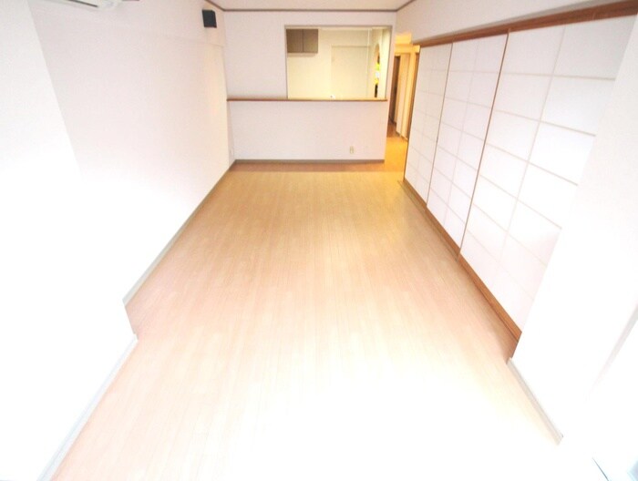 物件内観写真4　(居室)