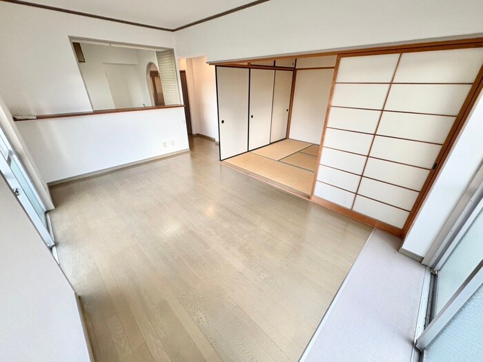 物件内観写真4　(居室)