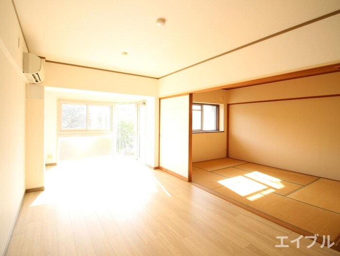 物件内観写真5　(居室)