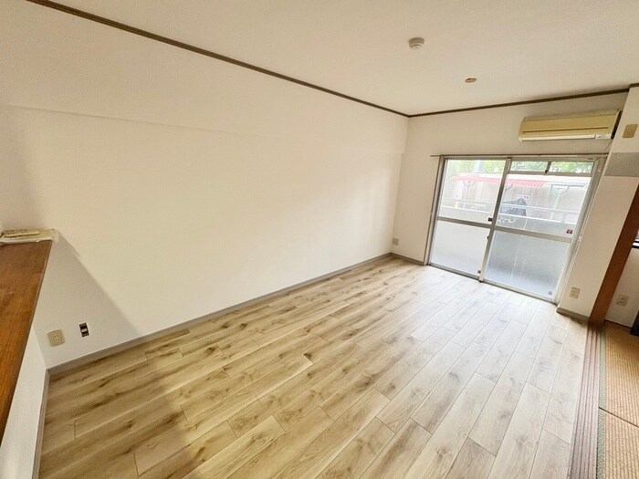 物件内観写真5　(居室)