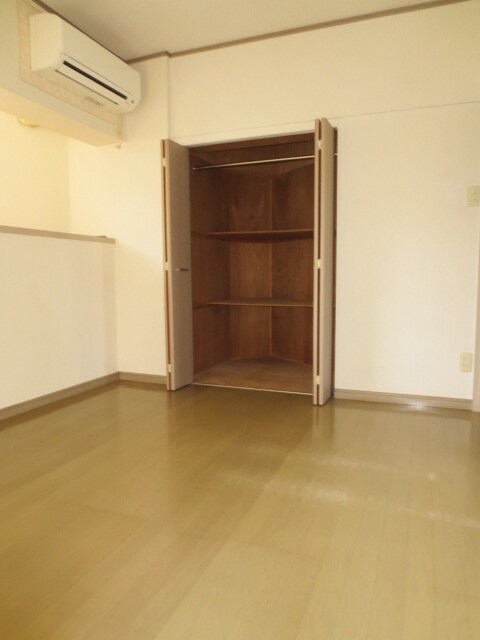 物件内観写真6　(居室)