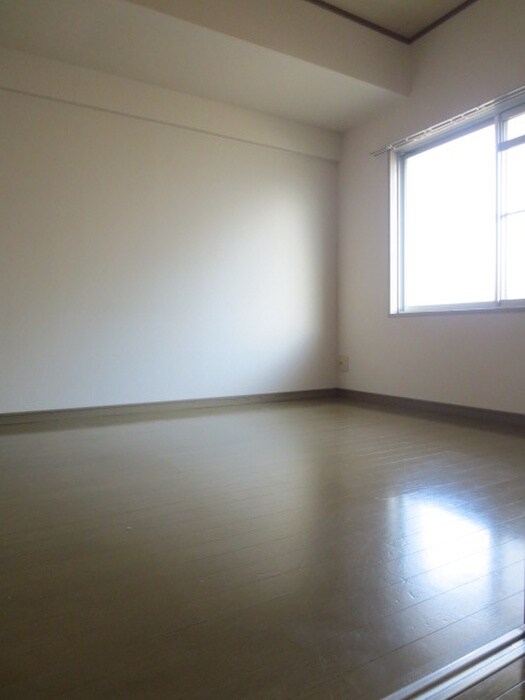 物件内観写真6　(居室)