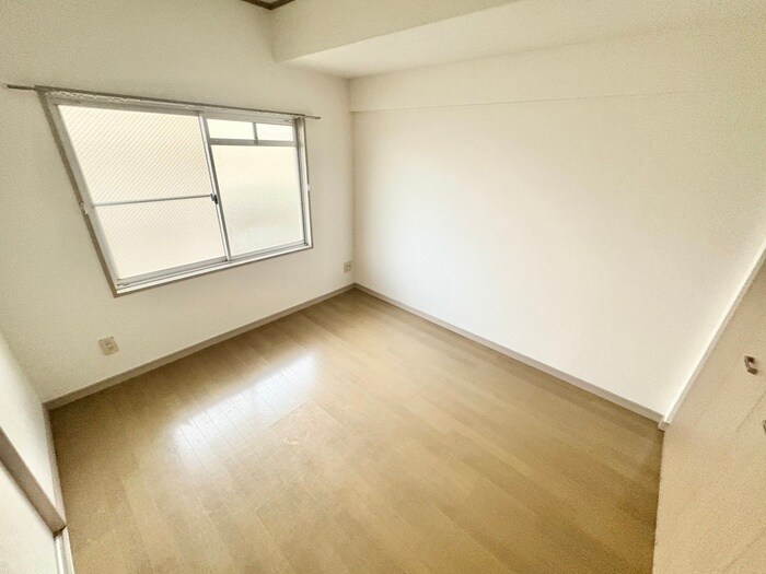 物件内観写真6　(居室)