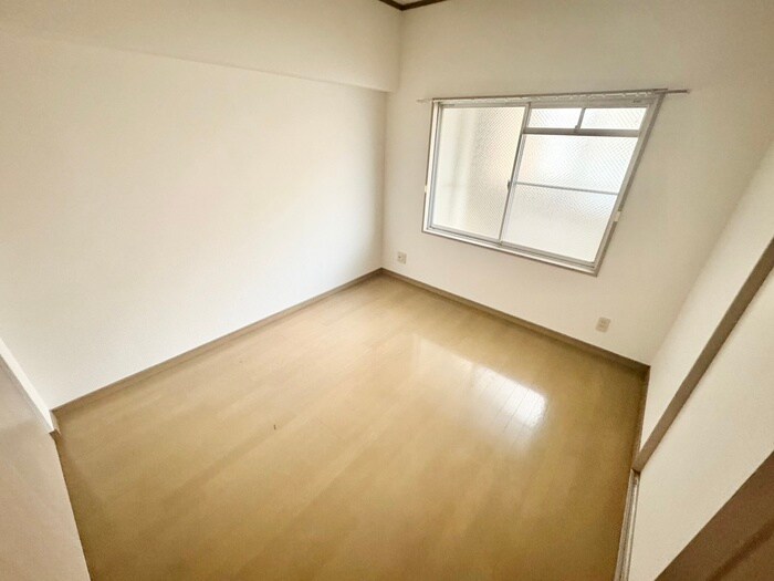 物件内観写真6　(居室)