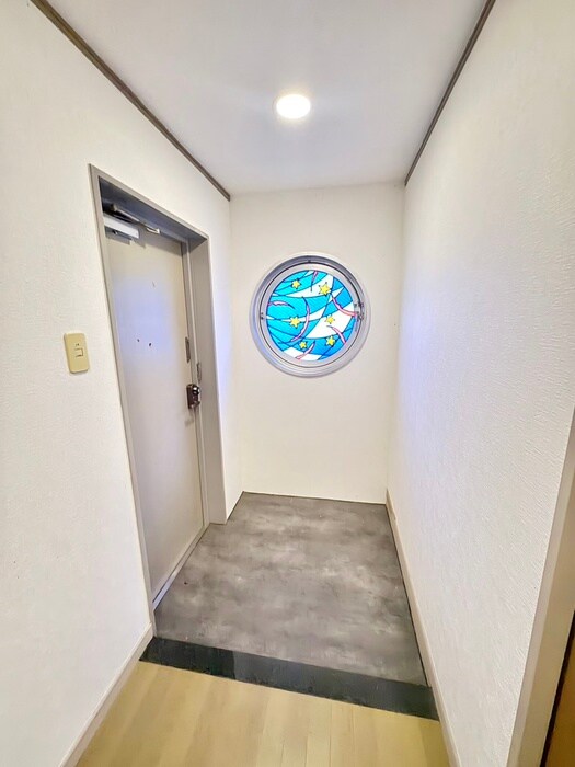 物件内観写真12　(玄関)